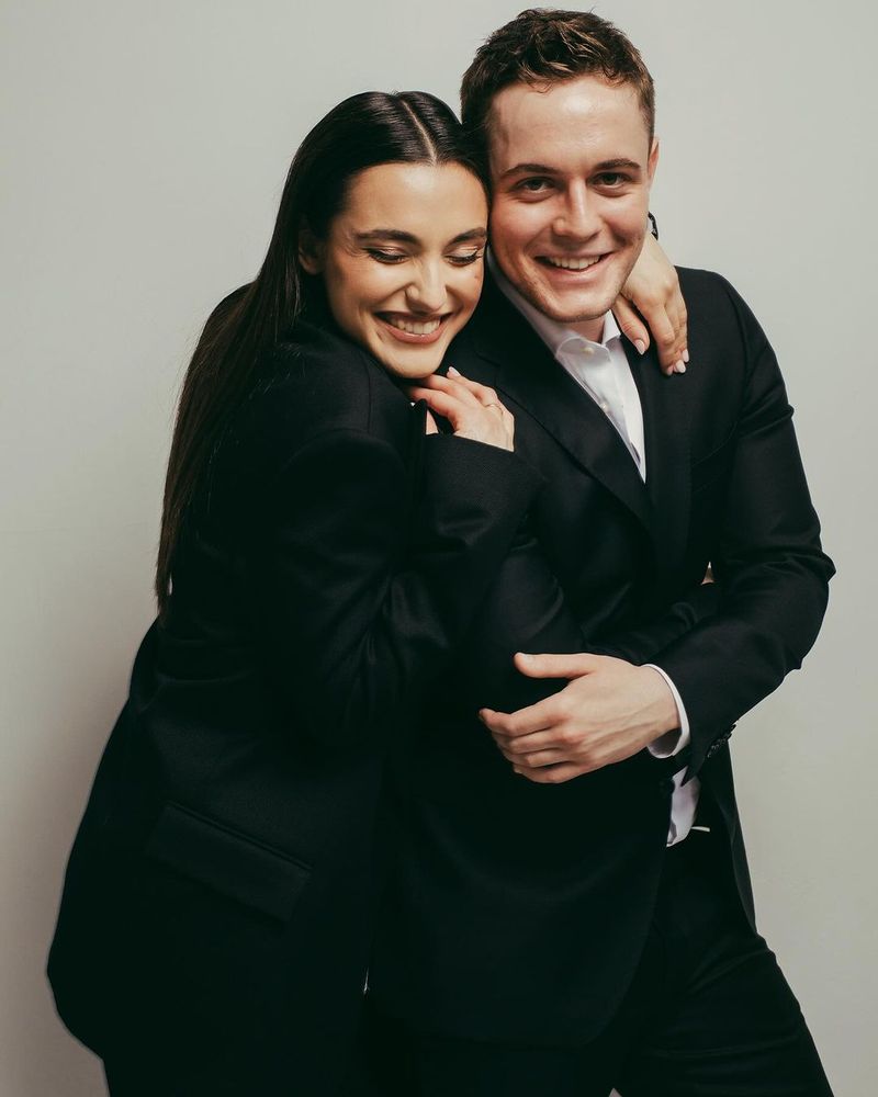 Cum se înțeleg Alexia și Aris Eram?