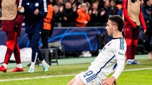 În fuga de război a ajuns erou în UEFA Champions League! Cine este „puștiul-minune” care a răpus-o pe Manchester United?