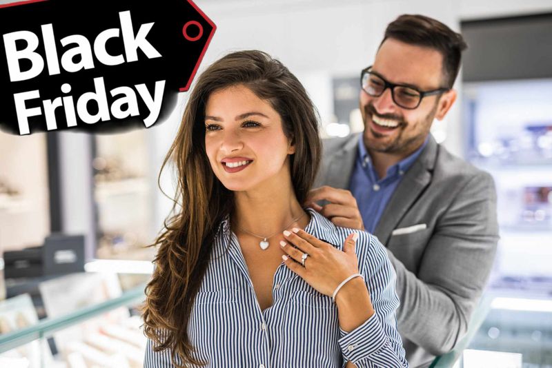 Black Friday 2023. Bijuterii din aur la prețuri uimitoare