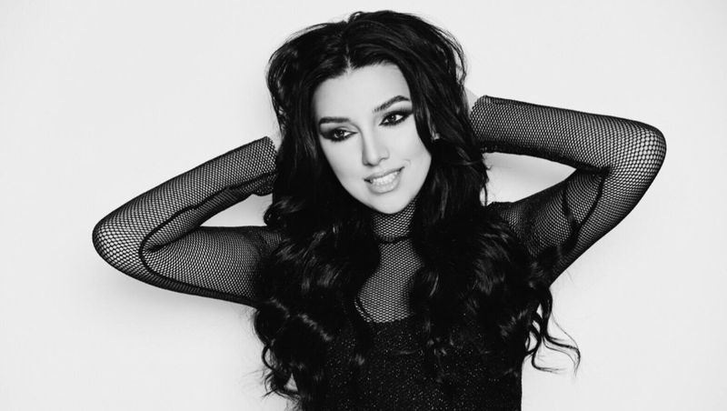 cum arata tinna latina