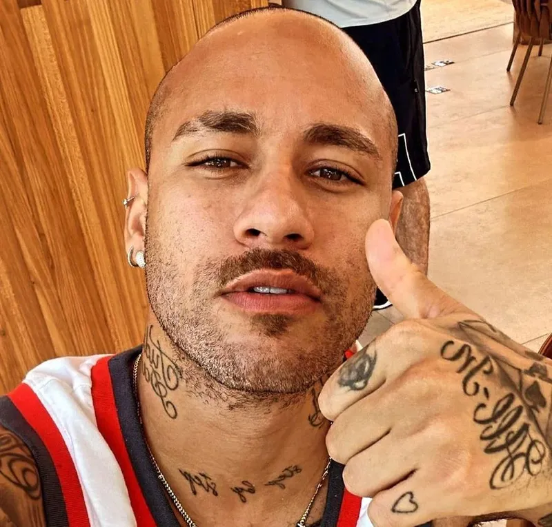 Noul look adoptat de Neymar Jr.