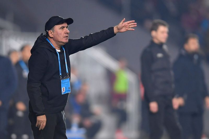 Gheorghe Hagi, antrenorul celor de la Farul Constanța