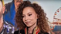 Ami, apariție spectaculoasă pe covorul roșu! Ce secrete ascunde artista și care sunt obiectele nelipsite din geanta ei: "Restul sunt bonus" | EXCLUSIV