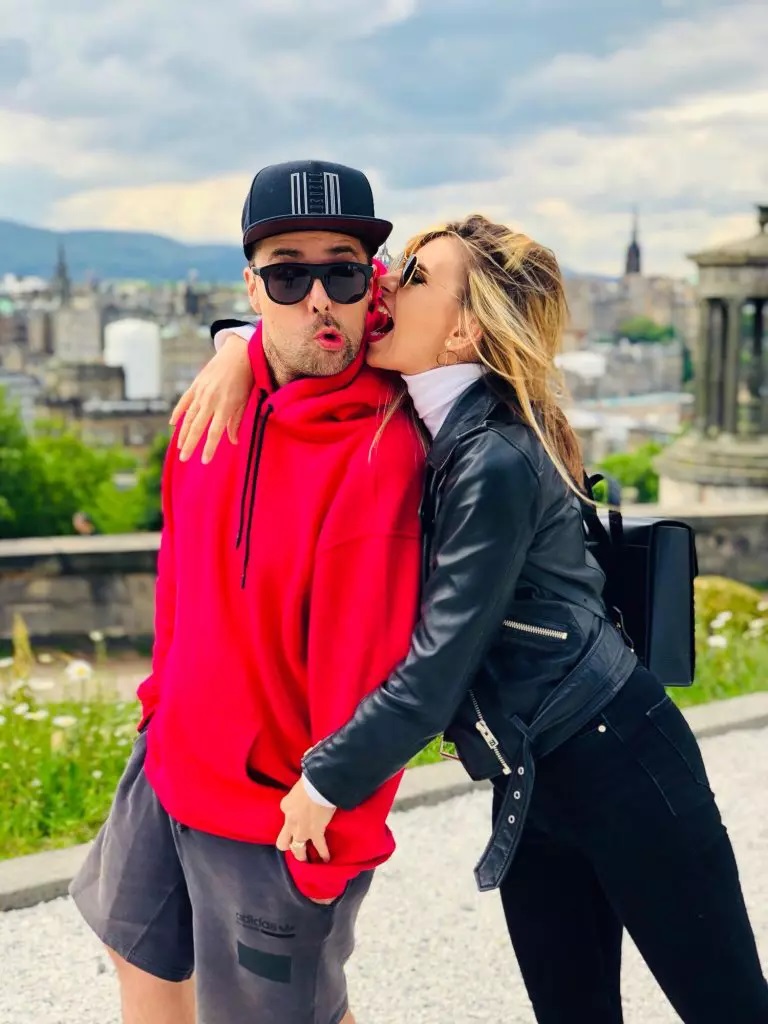 Cine sunt Tudor Ionescu și Anamaria de la Power Couple. Artistul și-a &icirc;nșelat soția &icirc;n trecut