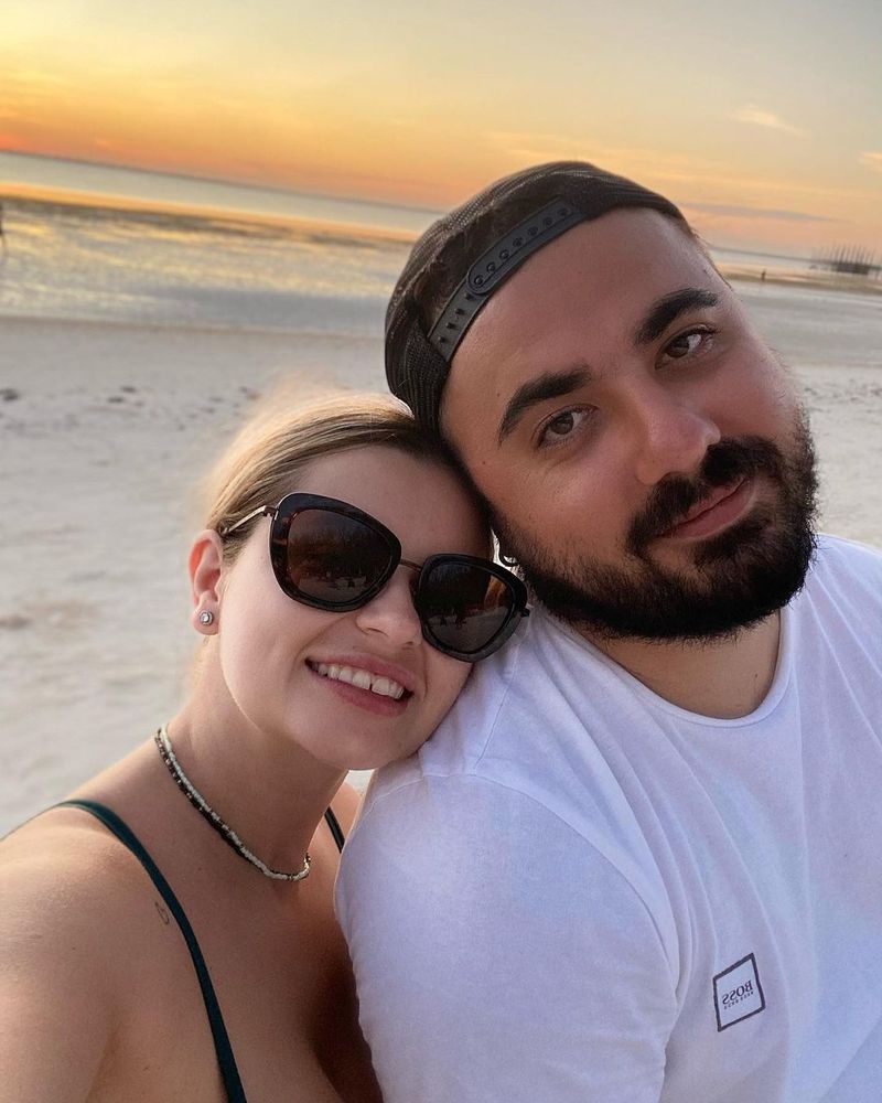 Cine sunt Emi și Mădălina de la Power Couple. Cei doi s-au căsătorit anul acesta