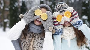 fete, iarna, felii de portocale