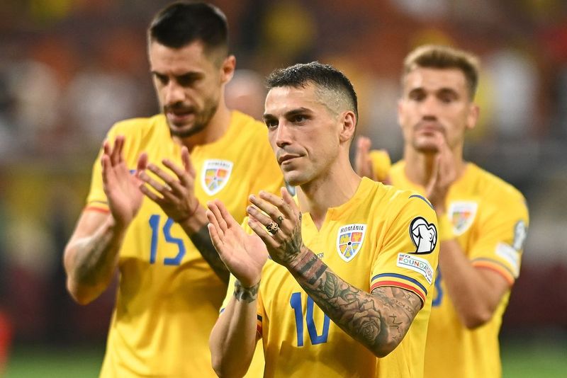 Nicolae Stanciu alături de Andrei Burcă și Darius Olaru Nicolae Stanciu alături de Andrei Burcă și Darius Olaru