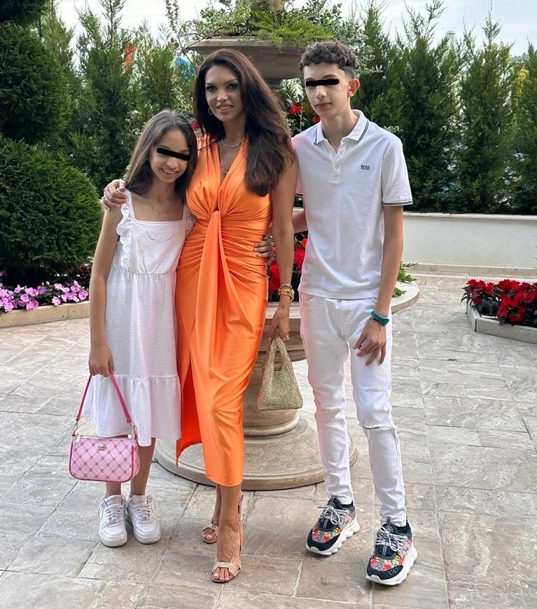 Cristina Spătar și copiii ei