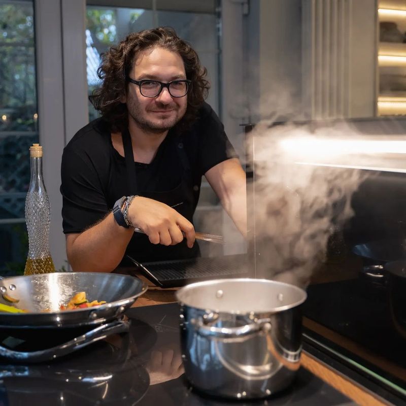 Chef Florin Dumitrescu, surpriză pentru fanii săi