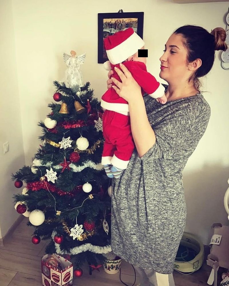 Adda și fiul ei, la primul lui Crăciun Adda fiu primul Crăciun