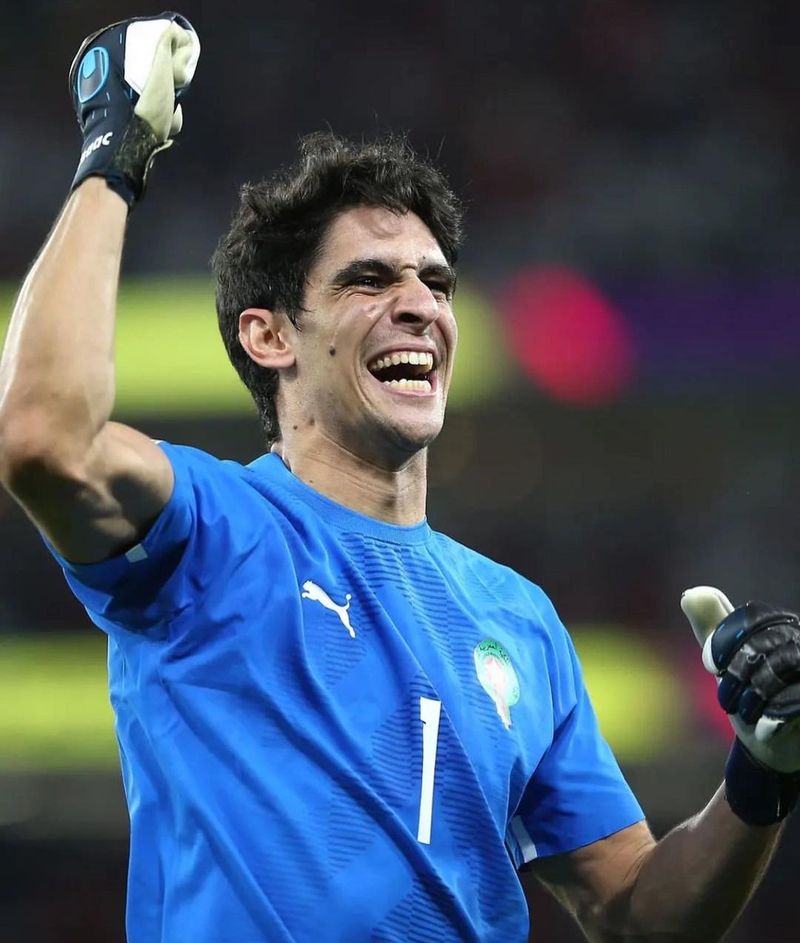 Yassine Bounou este în vizorul Barcelonei pentru a-l înlocui pe ter Stegen. yassine bounou barcelona