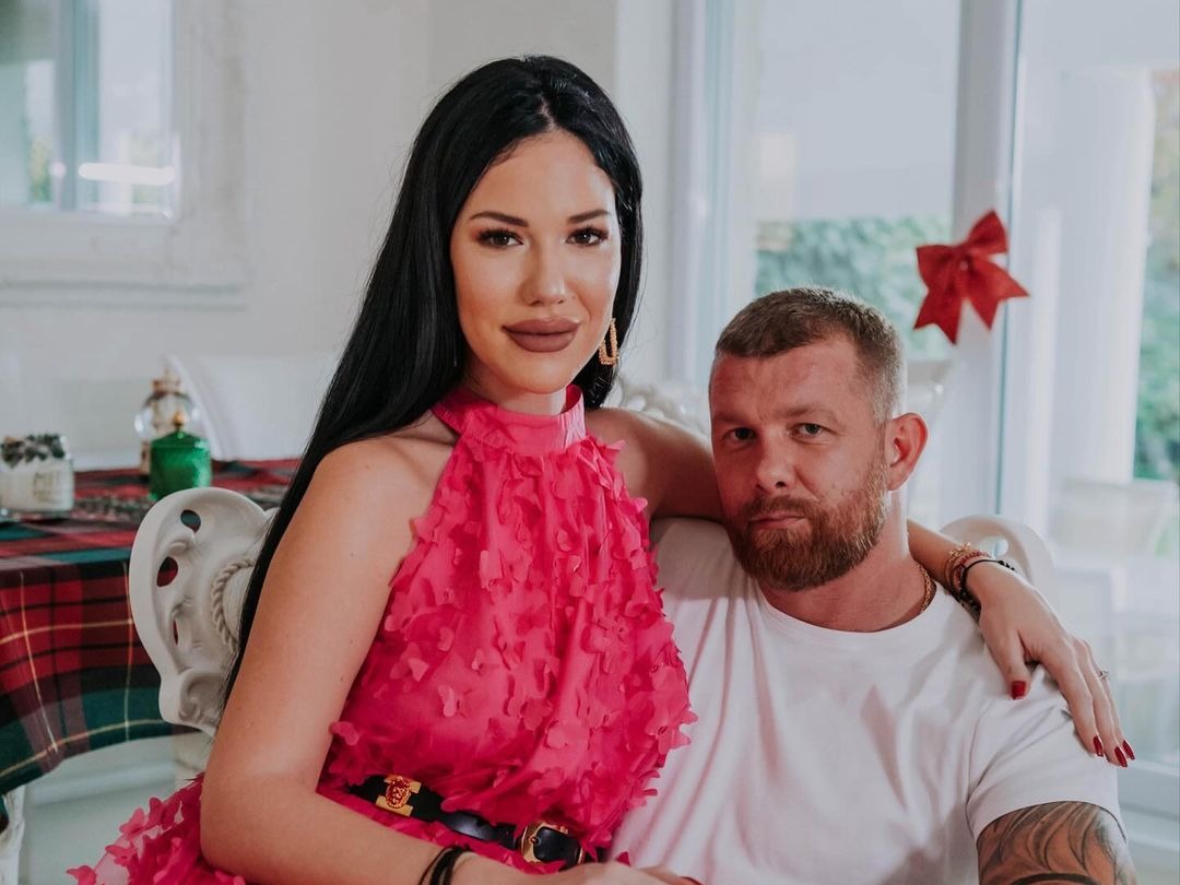 Raluca Munte este pregătită să facă schimbări importante în viața ei! Fosta concurentă de la „Puterea Dragostei” se căsătorește anul viitor și vrea să devină mamă: „Orice femeie și-ar dori asta”