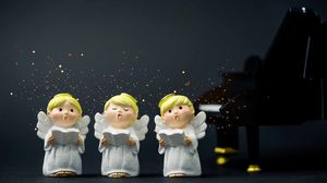 12 colinde creștine pe care le poți asculta de Crăciun 2023. Aduc liniște sufletească și atmosferă de sărbătoare