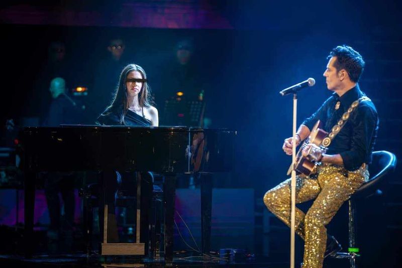 stefan banică si violeta pe scenă