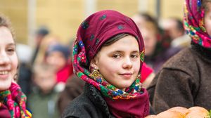 copii, bucovina, iarna, costume populare