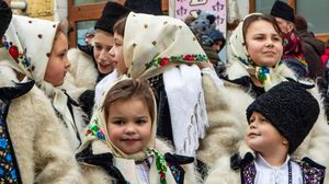 copii, maramures, iarna, costume populare