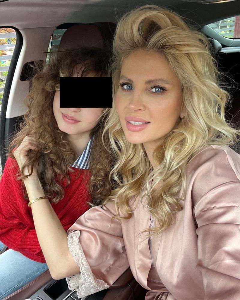 Andreea Bănică și fiica sa, Sofia