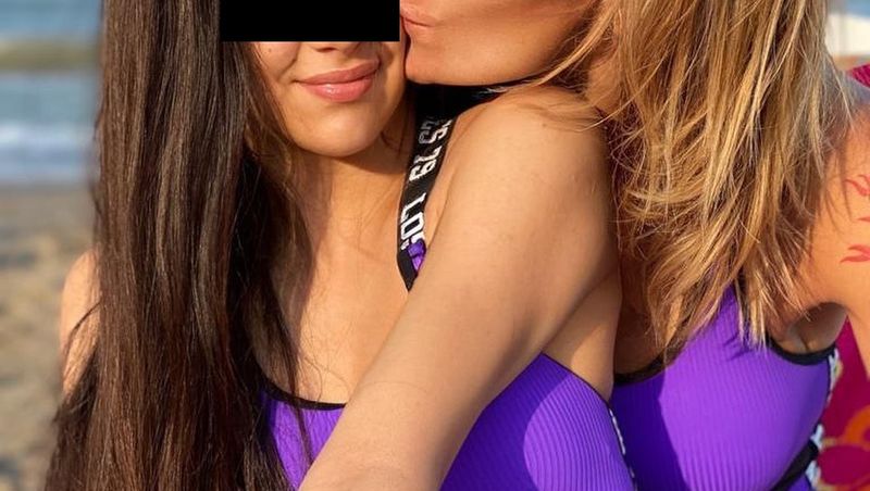 Roxana Ciuhulescu și fiica sa