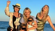 Laura Cosoi familie