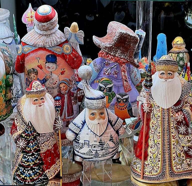 suveniruri mos craciun