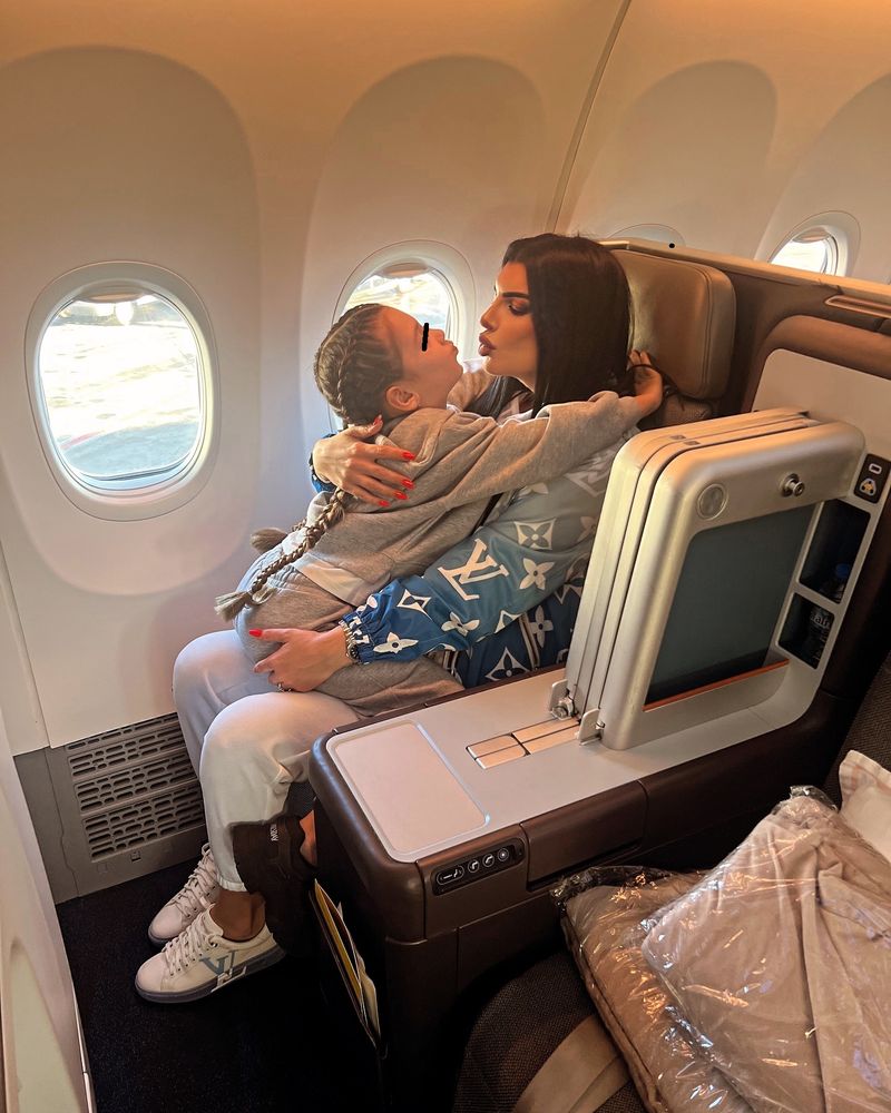 Andreea Tonciu și fiica sa 