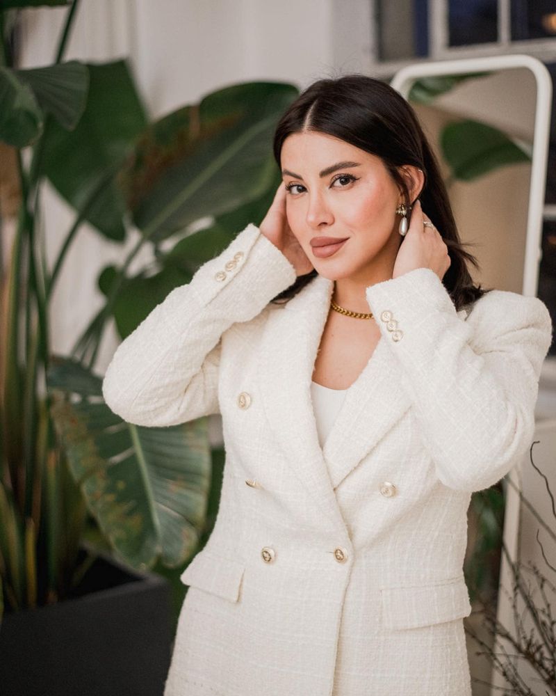 Nicoleta Nucă, în cadrul unei ședințe foto  nicoleta nucă carieră