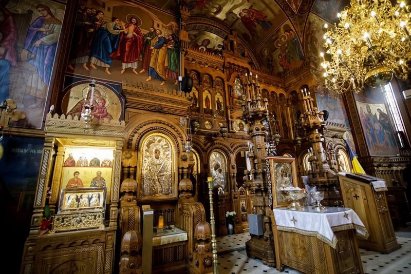 Altar Biserică Ortodoxă din Romînia