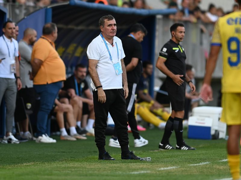 Gheorghe Hagi, antrenorul echipei Farul Constanța