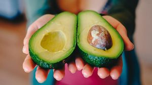 Cum să alegi cel mai bun avocado. Trucul pentru a aduce magie în farfurie