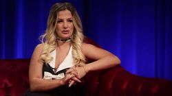 Lolrelai, față în față cu medicul stomatolog care a profitat de ea în urmă cu patru ani! Blondina a petrecut mai bine de 7 ore în sala de judecată: „L-am văzut, l-am confruntat verbal”