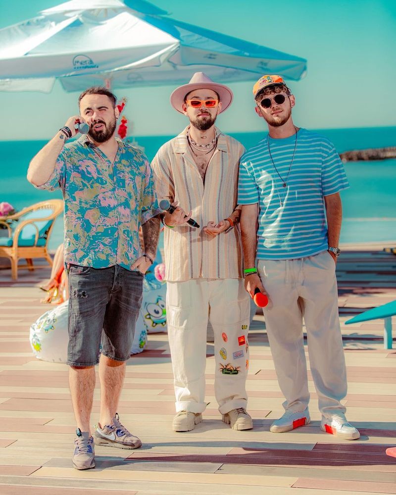 trupa noaptea t&acirc;rziu 