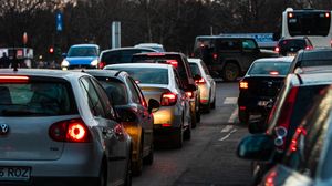 Mașini în trafic, București