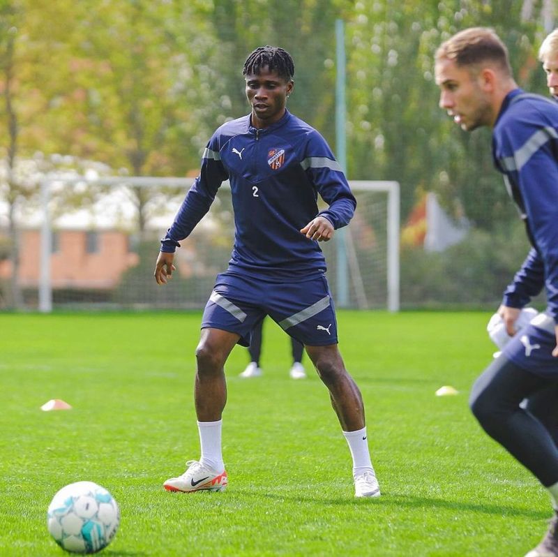 Nana Antwi este noul fundaș dreapta al celor de la FCSB, adus de la formația FC Urartu. nana antwi fcsb