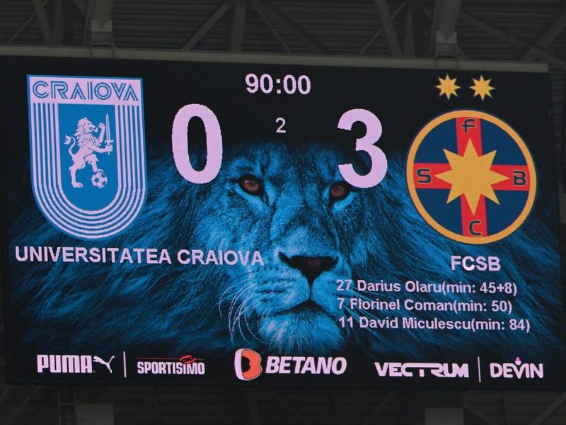 FCSB s-a impus cu 3-0 pe terenul celor de la Universitatea Craiova. universitatea craiova fcsb