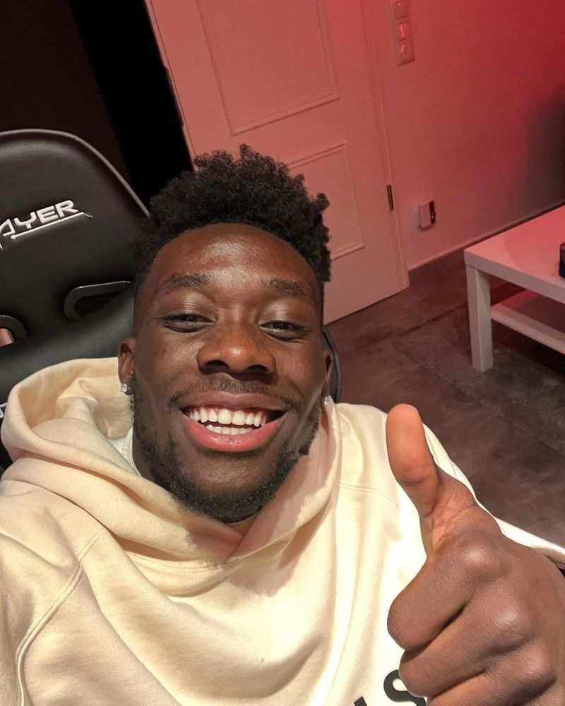 Alphonso Davies, fotbalist legitimat la Bayern din 2019