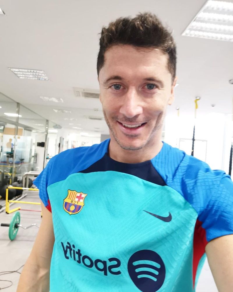 Robert Lewandowski la antrenamentul celor de la Barcelona Robert Lewandowski, jucătorul polonez de la FC Barcelona