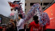Oameni, sărbătoresc Noul An Chinezesc, în Paris