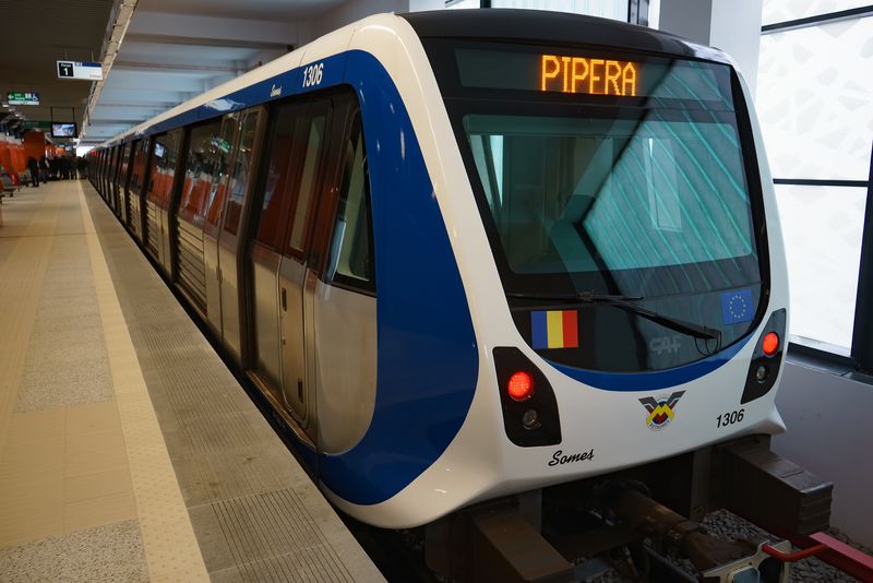 Metrou, stația Tudor Arghezi