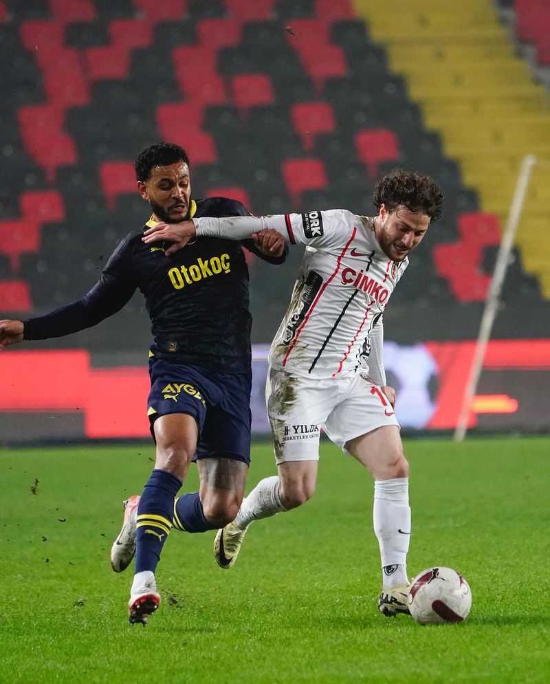 Gaziantep și Fenerbahce s-au duelat în Cupa Turciei, scor final 0-2. gaziantep fenerbahce