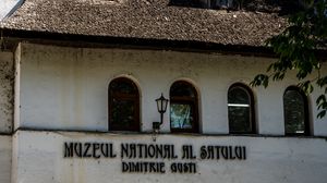 Intrare Muzeul Satului