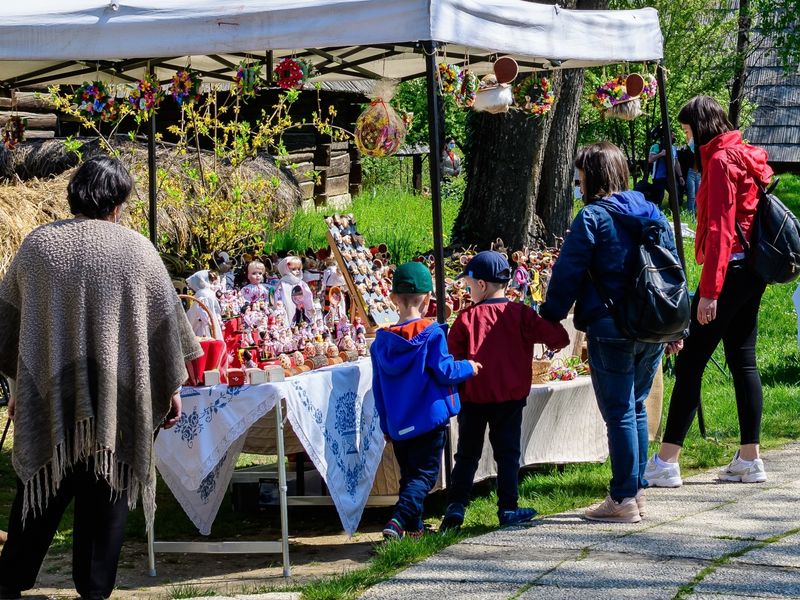 Târg la Muzeul Satului
