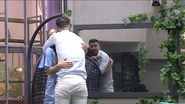 Larisa și Patrick s-au îmbrățișat