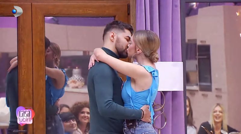 Cosmin și Ștefania sărut
