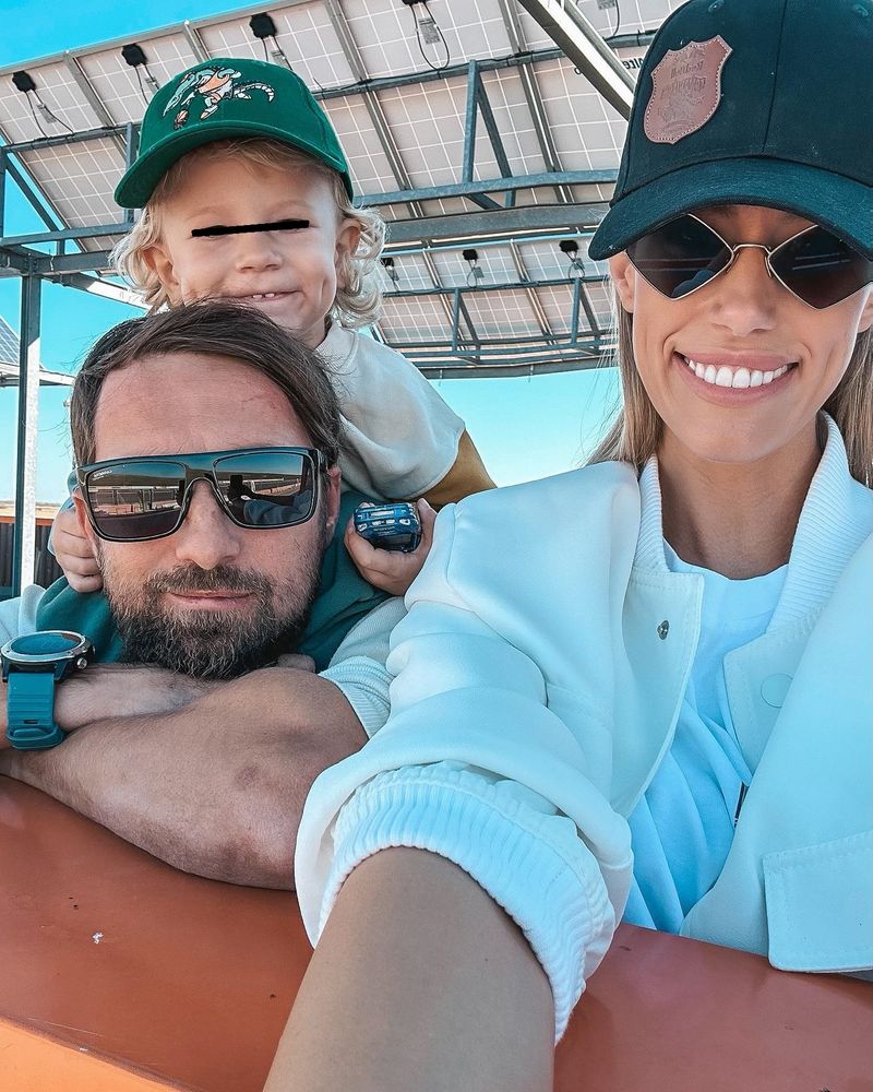 Gabriela Prisăcariu, Dani Oțil și fiul lor