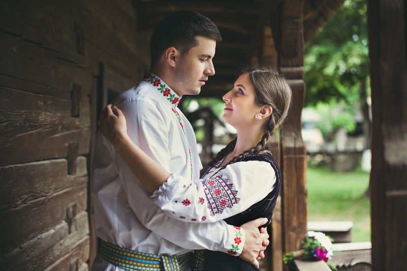 Tineri îndrăgostiți