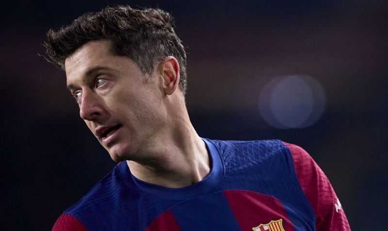 Robert Lewandowski, fotbalist legitimat la Barcelona