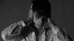 ”Să fii fericit acolo sus”. Emilian a pierdut o ființă foarte dragă lui. Artistul și-a strigat durerea în versuri: ”Mi-ai ținut de frumos șase ani”