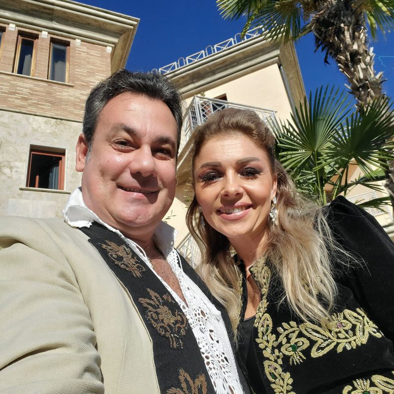 Ionuț Dolănescu și soția sa, Doinița