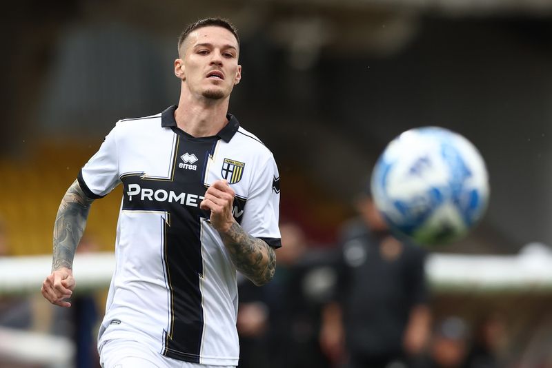 Dennis Man, fotbalist la Parma