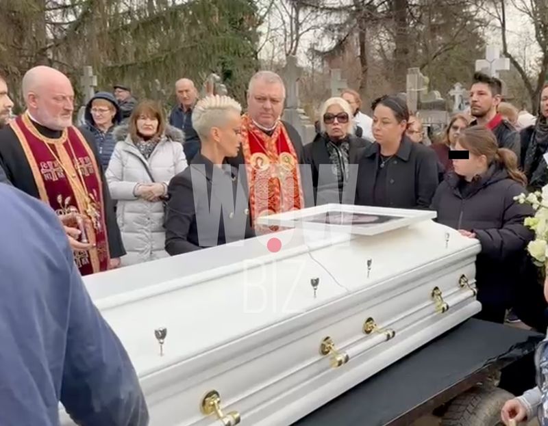 Mioara Roman înmormântare